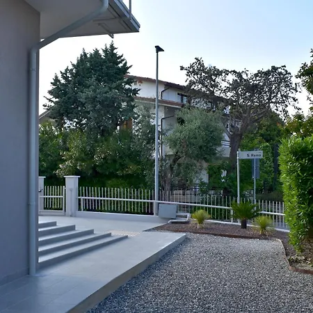 Poggio Al Lago Apartments&Rooms-3